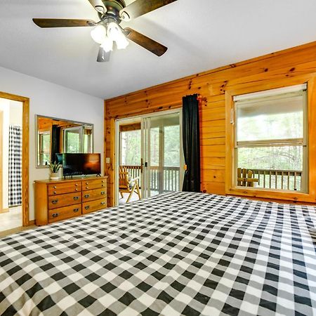 Peaceful Smoky Mountain Cabin With Deck And Fire Pit! Waynesville Kültér fotó
