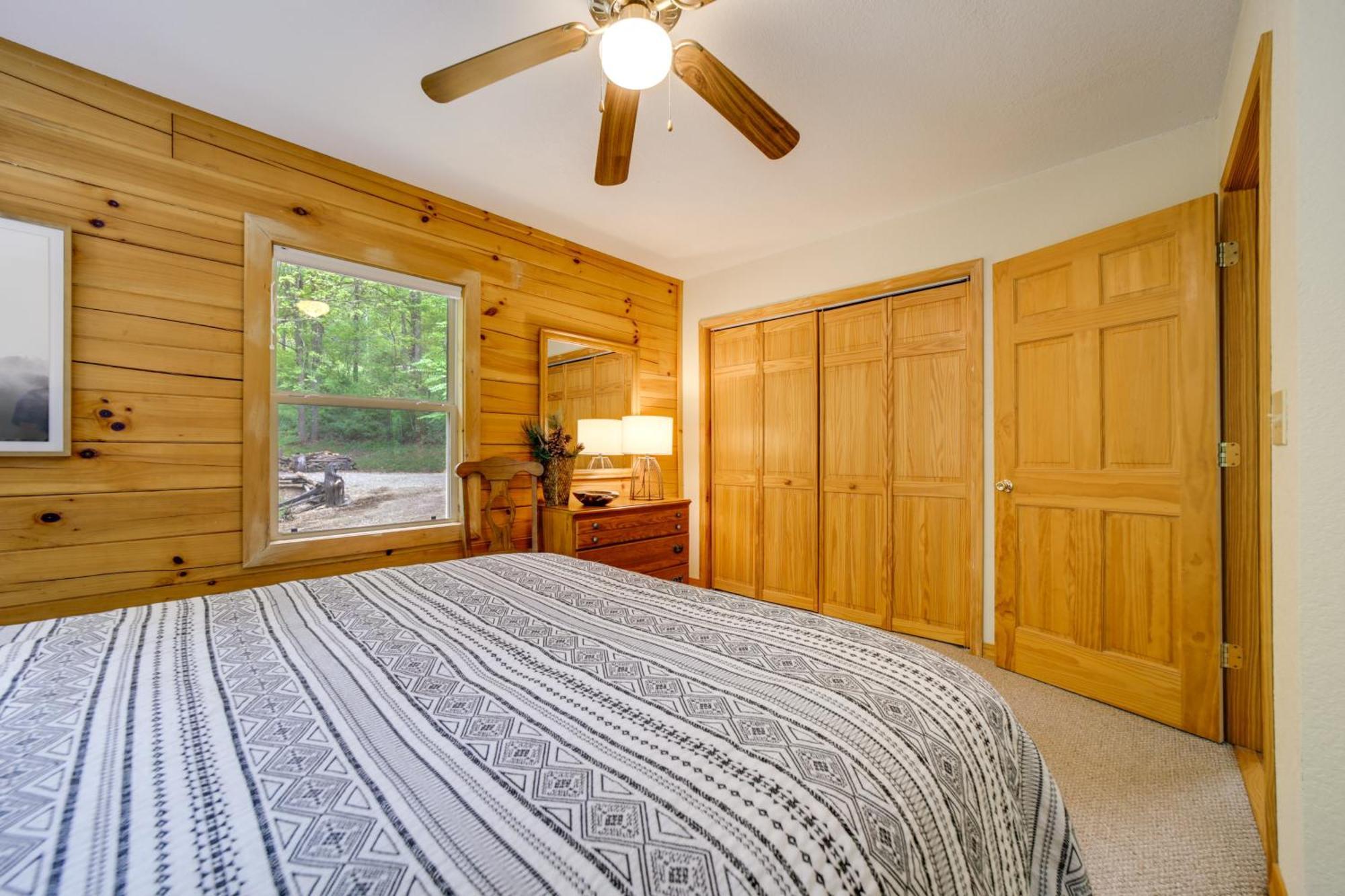 Peaceful Smoky Mountain Cabin With Deck And Fire Pit! Waynesville Kültér fotó