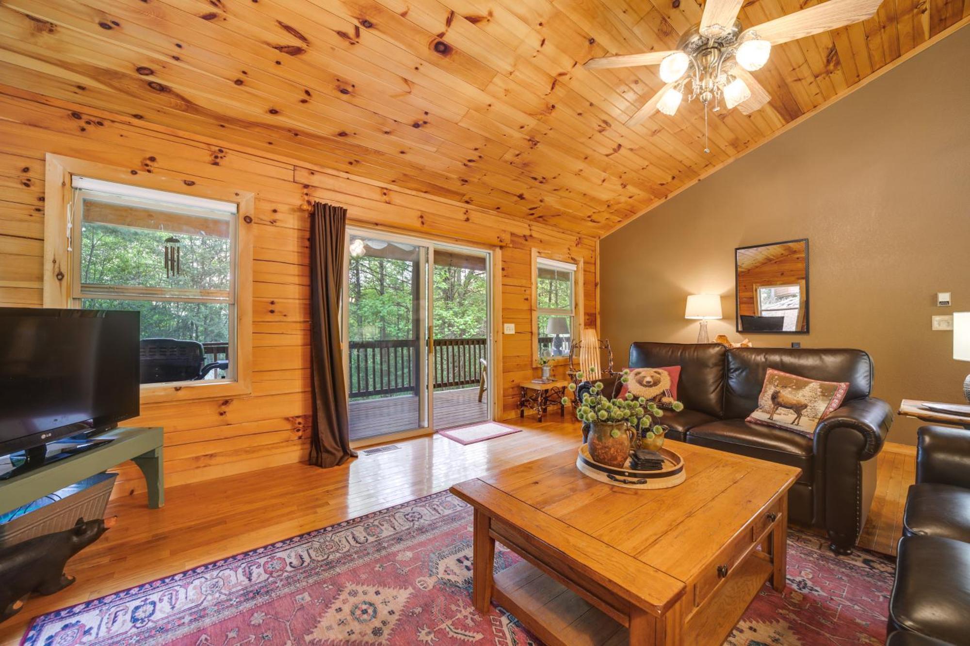 Peaceful Smoky Mountain Cabin With Deck And Fire Pit! Waynesville Kültér fotó